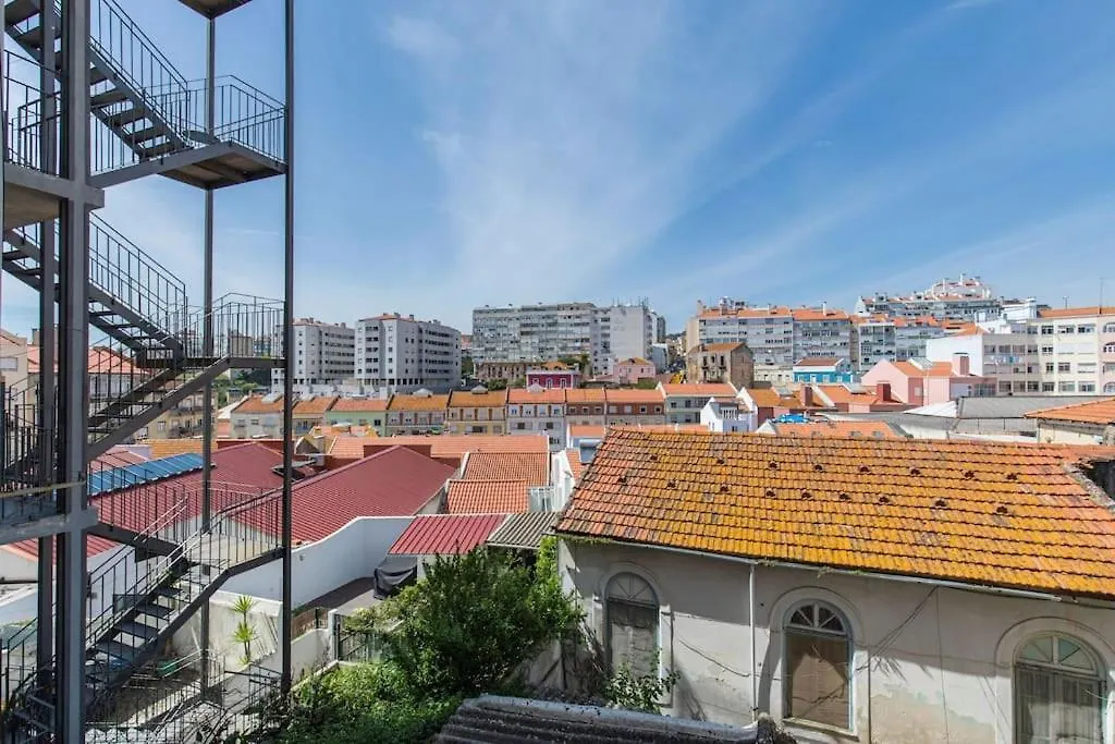Typical Lisbon Apartment 2Bdr Португалия